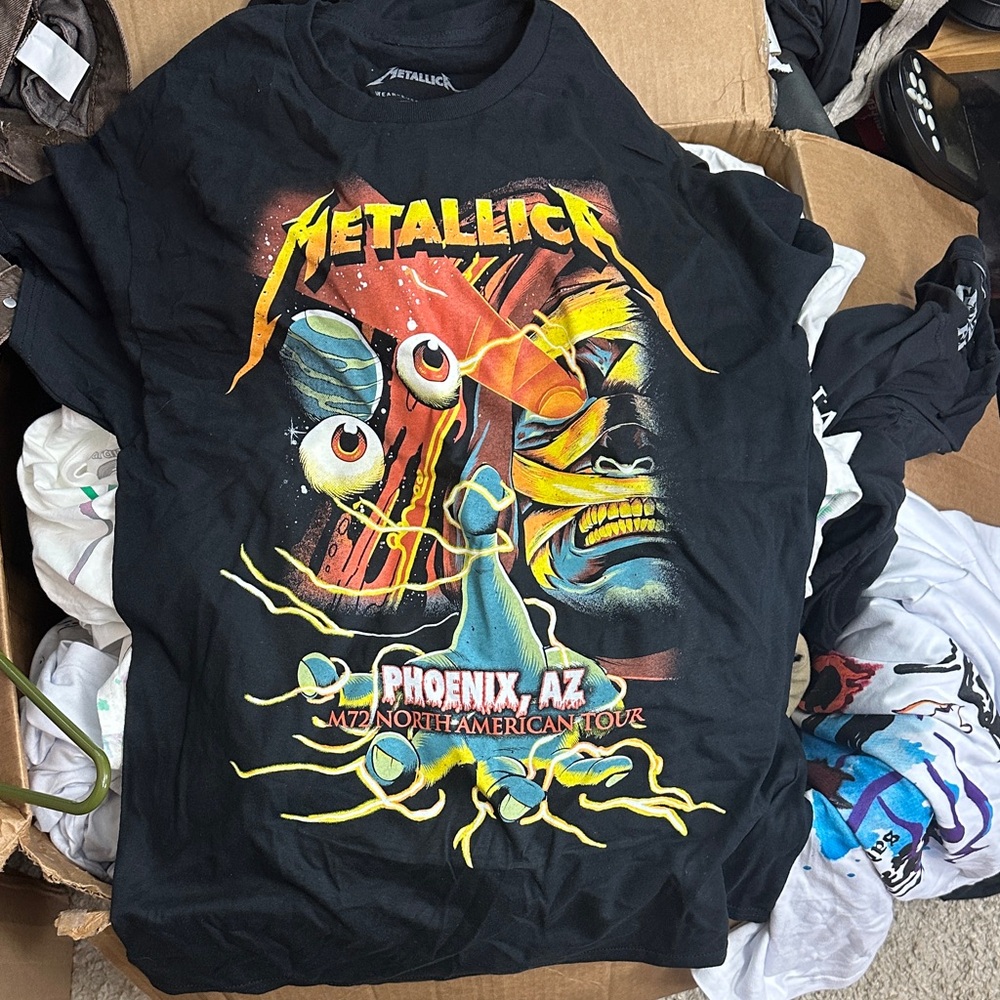 Metallica Black Graphic Tee